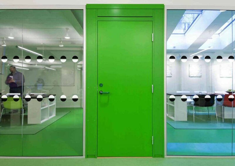 KONTRASTMARKERING 338750 FÖR GLAS BOLLAR SVART/VIT 100X1000M